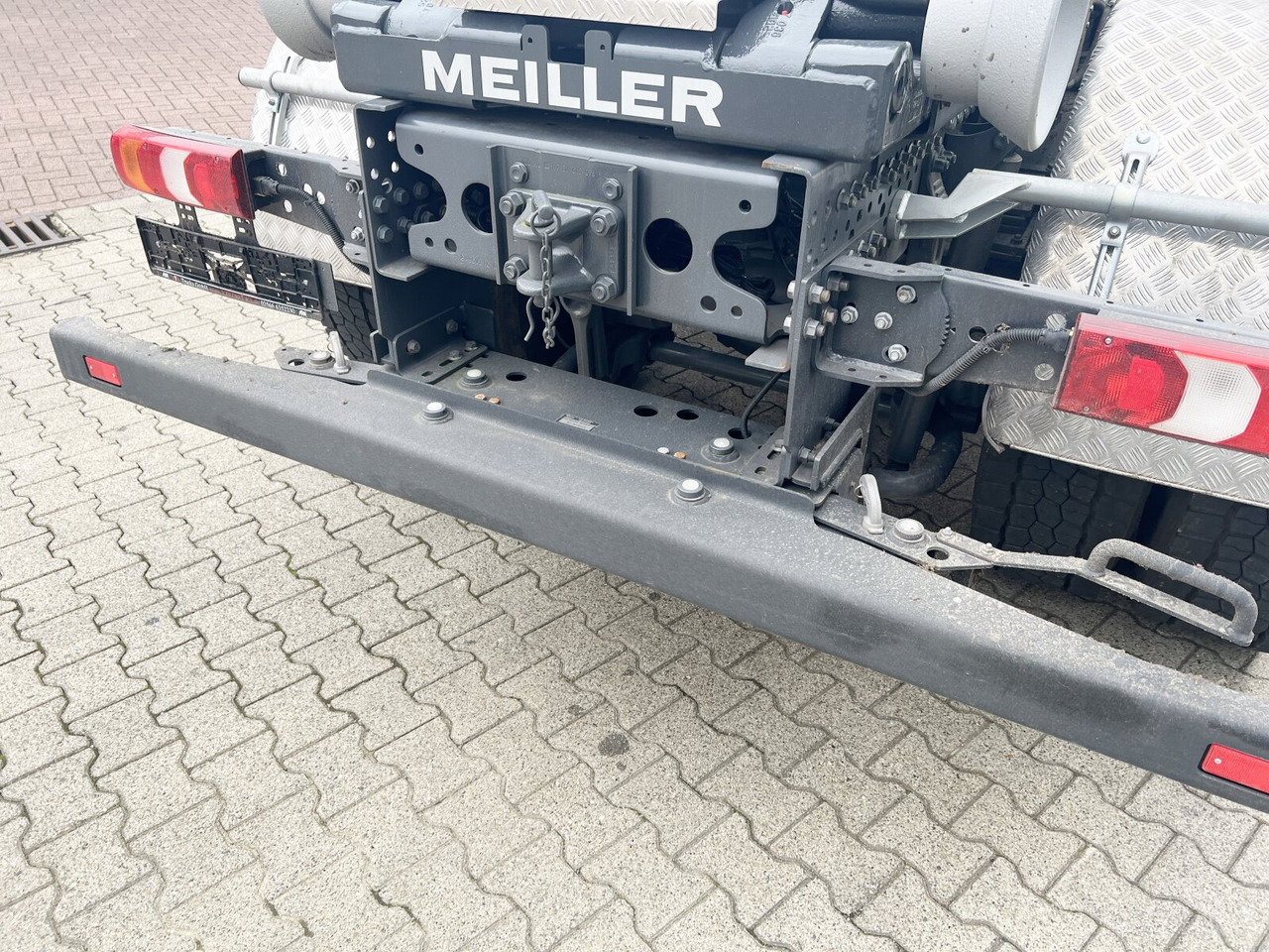 Mercedes-Benz Arocs 4142/48 8x4/4 Arocs 4142/48 8x4/4, Grounder, Meiller RS26 62-K, Funk - Мултилифт с кука камион: снимка 3 Mercedes-Benz Arocs 4142/48 8x4/4 Arocs 4142/48 8x4/4, Grounder, Meiller RS26 62-K, Funk - Мултилифт с кука камион: снимка 3