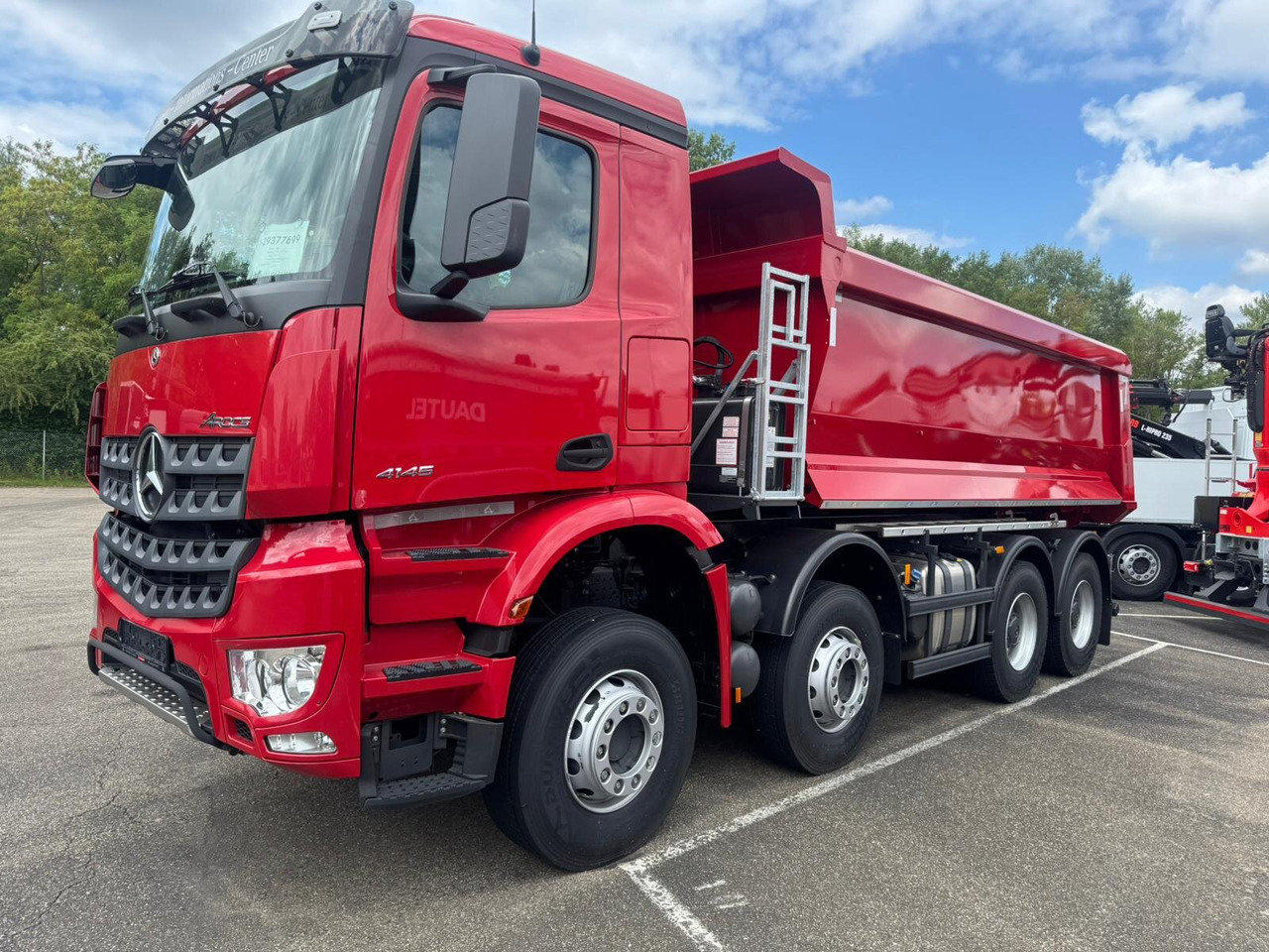 Mercedes-Benz Arocs 4145 K 8x4/4 Arocs 4145 K 8x4/4, Grounder, MultimediaCockpit, Navi, Stahlmulde ca. 16m³ - Самосвал: снимка 1 Mercedes-Benz Arocs 4145 K 8x4/4 Arocs 4145 K 8x4/4, Grounder, MultimediaCockpit, Navi, Stahlmulde ca. 16m³ - Самосвал: снимка 1