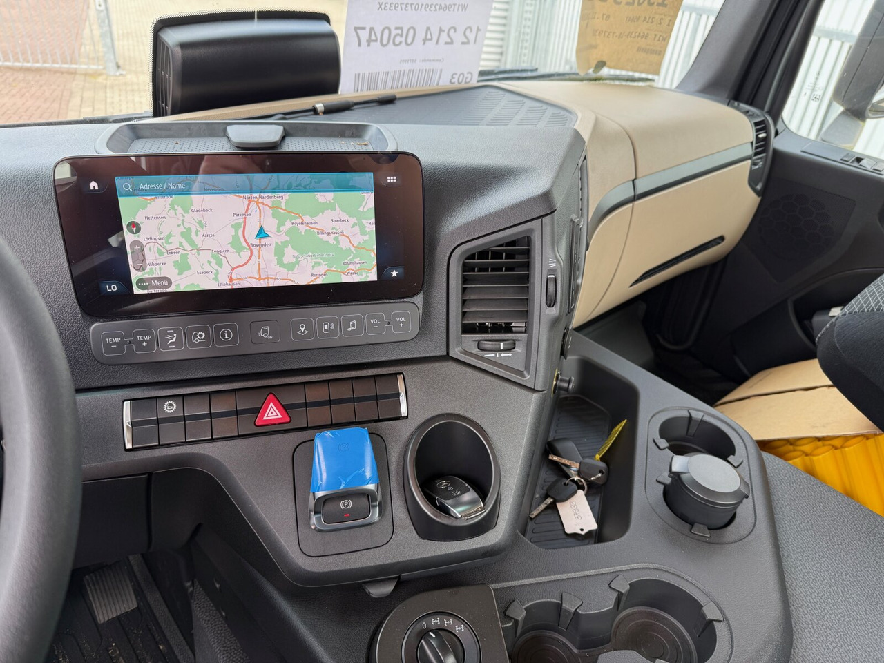 Mercedes-Benz Arocs 4151 AK 8x8/4 Arocs 4151 AK 8x8/4, Retarder, Navi, MultimediaCockpit, Grounder - Шаси кабина: снимка 4 Mercedes-Benz Arocs 4151 AK 8x8/4 Arocs 4151 AK 8x8/4, Retarder, Navi, MultimediaCockpit, Grounder - Шаси кабина: снимка 4