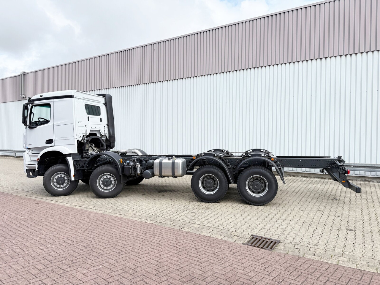Нови Шаси кабина Mercedes-Benz Arocs 4151 AK 8x8/4 Arocs 4151 AK 8x8/4, Retarder, Navi, MultimediaCockpit, Grounder: снимка 13