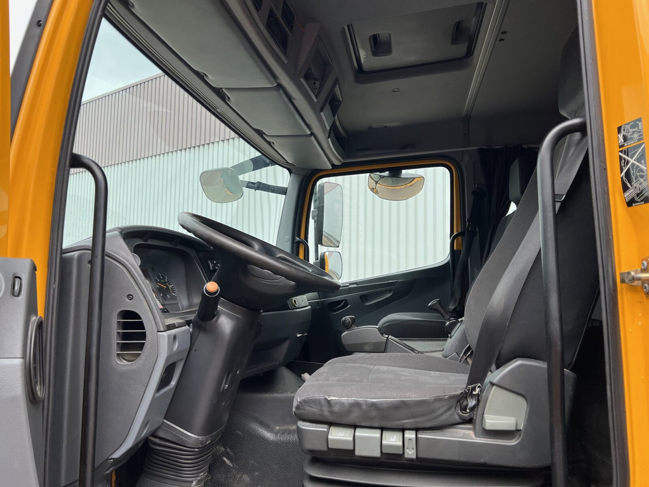 Mercedes-Benz Atego 1224 L 4x2 Atego 1224 L, Möbelkoffer, Dautel LBW, 42 cbm - Камион фургон: снимка 3 Mercedes-Benz Atego 1224 L 4x2 Atego 1224 L, Möbelkoffer, Dautel LBW, 42 cbm - Камион фургон: снимка 3