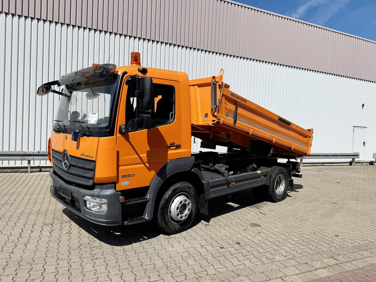 Mercedes-Benz Atego 1530 K 4x2 Atego 1530 K 4x2, Meiller 3-Seiten, 2x AHK - Самосвал камион: снимка 1 Mercedes-Benz Atego 1530 K 4x2 Atego 1530 K 4x2, Meiller 3-Seiten, 2x AHK - Самосвал камион: снимка 1