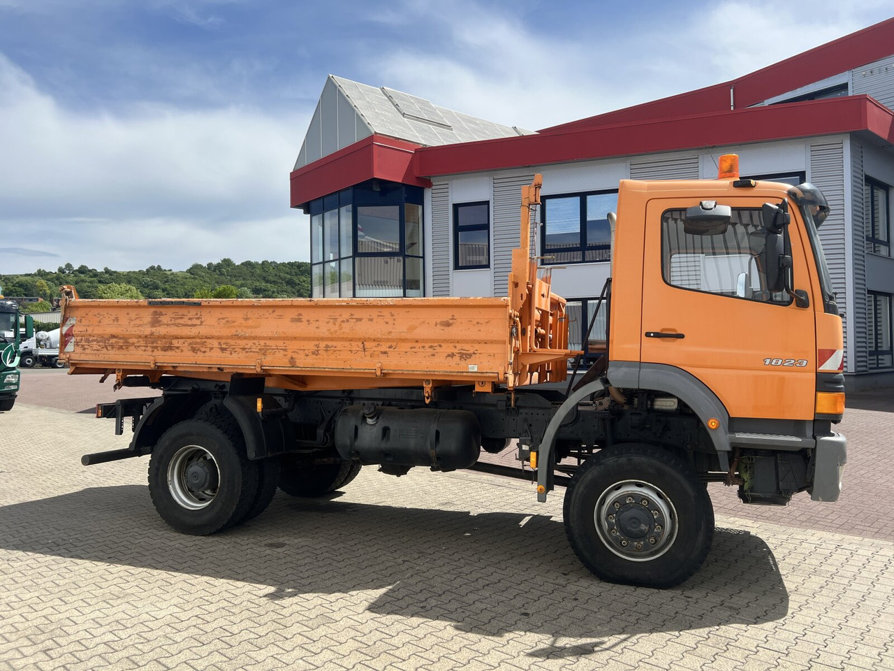 Самосвал камион Mercedes-Benz Atego 1823 AK 4x4 Atego 1823 AK 4x4: снимка 9