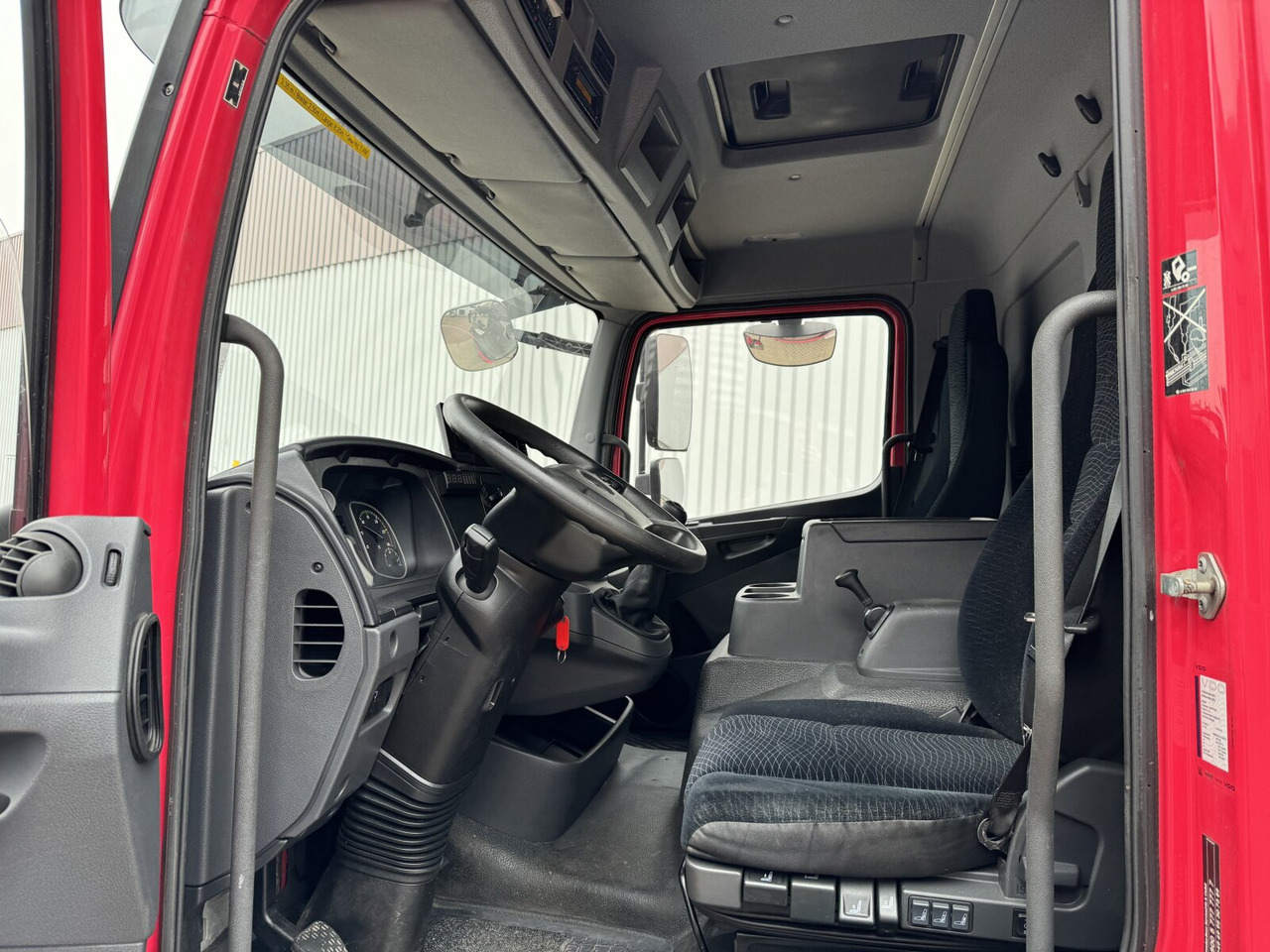Mercedes-Benz Atego 816 4x2 Atego 816 4x2 mit LBW BÄR - Камион фургон: снимка 2 Mercedes-Benz Atego 816 4x2 Atego 816 4x2 mit LBW BÄR - Камион фургон: снимка 2