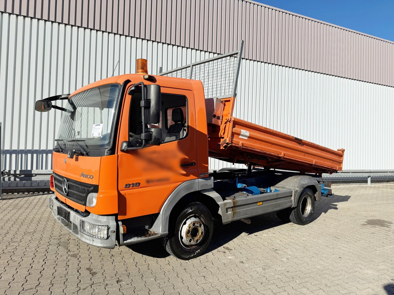 Mercedes-Benz Atego 818 K 4x2 Atego 818 K 4x2, 2x AHK - Самосвал камион: снимка 1 Mercedes-Benz Atego 818 K 4x2 Atego 818 K 4x2, 2x AHK - Самосвал камион: снимка 1