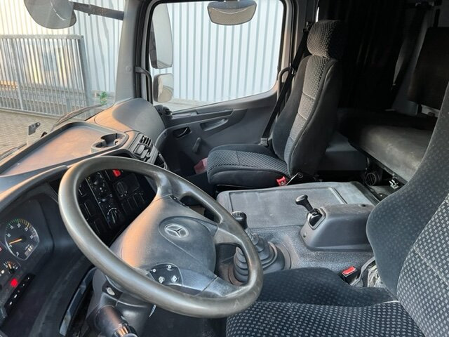 Mercedes-Benz Atego 822 4x2 Atego 822 4x2, Doka mit Kombisitzbank - Камион с брезент: снимка 2 Mercedes-Benz Atego 822 4x2 Atego 822 4x2, Doka mit Kombisitzbank - Камион с брезент: снимка 2