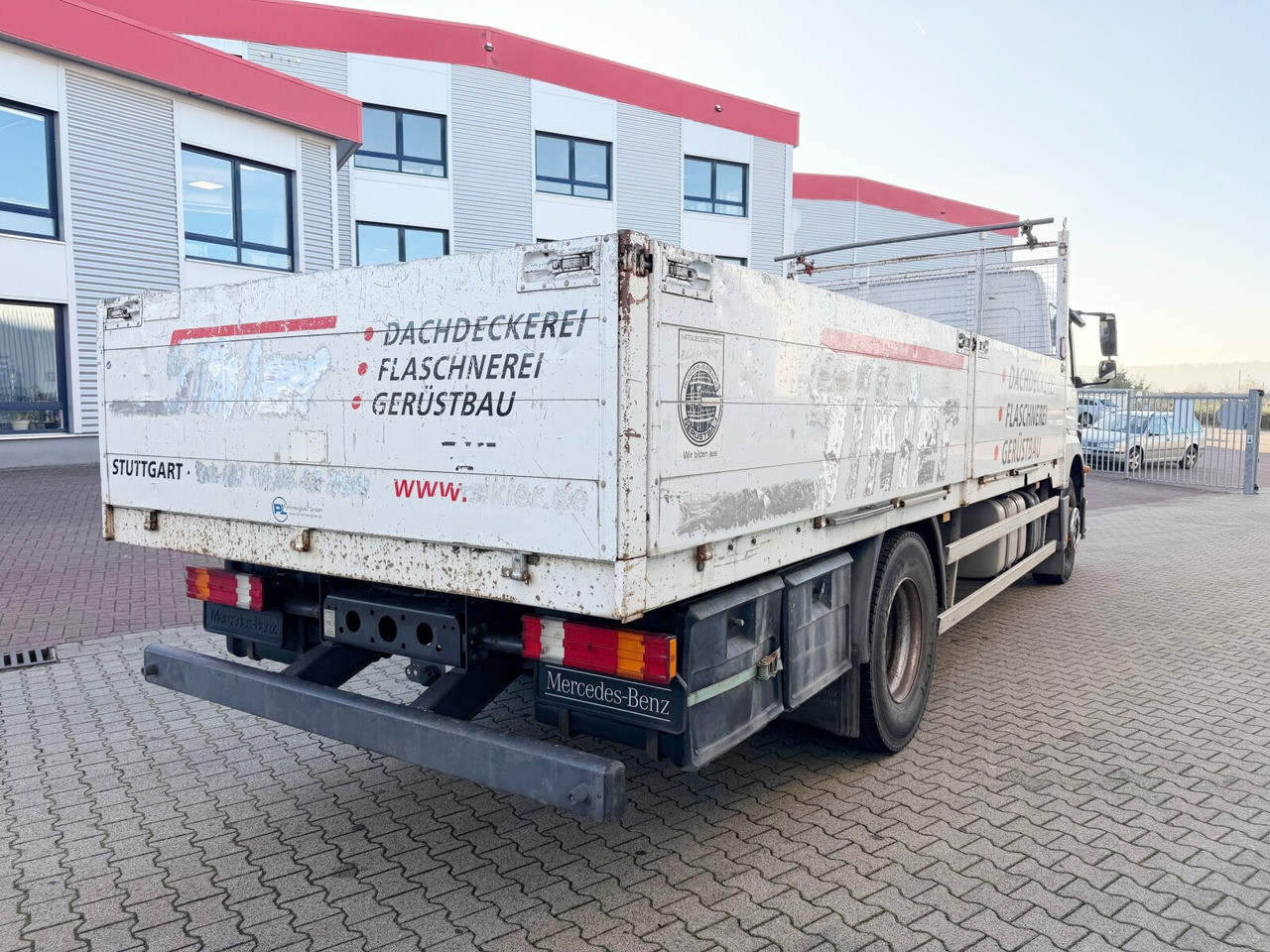 Бордови камион Mercedes-Benz Axor 1829 L 4x2 Axor 1829 L 4x2, 6-Sitzer: снимка 10