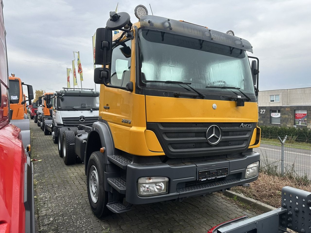 Mercedes-Benz Axor 2629 K 6x4 Axor 2629 K 6x4, PTO, Steel, Manual, 6-Zylinder - Шаси кабина: снимка 1 Mercedes-Benz Axor 2629 K 6x4 Axor 2629 K 6x4, PTO, Steel, Manual, 6-Zylinder - Шаси кабина: снимка 1