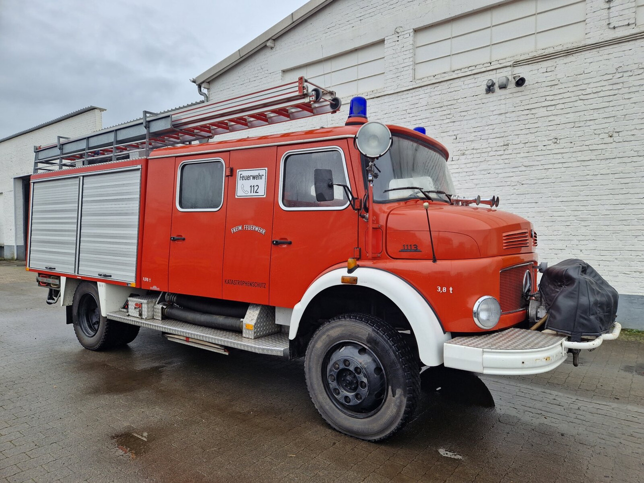 Mercedes-Benz LAF 1113 B 4x4 Doka LAF 1113 B 4x4 Doka, LF 16 TS - Линейка: снимка 1 Mercedes-Benz LAF 1113 B 4x4 Doka LAF 1113 B 4x4 Doka, LF 16 TS - Линейка: снимка 1