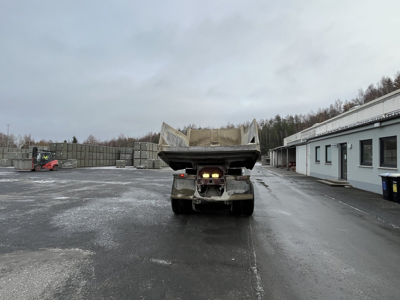 Mercedes-Benz NG 2628 K 6x4 NG 2628 K 6x4, V8, MEILLER Stahlmulde ca. 10³ - Самосвал: снимка 5 Mercedes-Benz NG 2628 K 6x4 NG 2628 K 6x4, V8, MEILLER Stahlmulde ca. 10³ - Самосвал: снимка 5