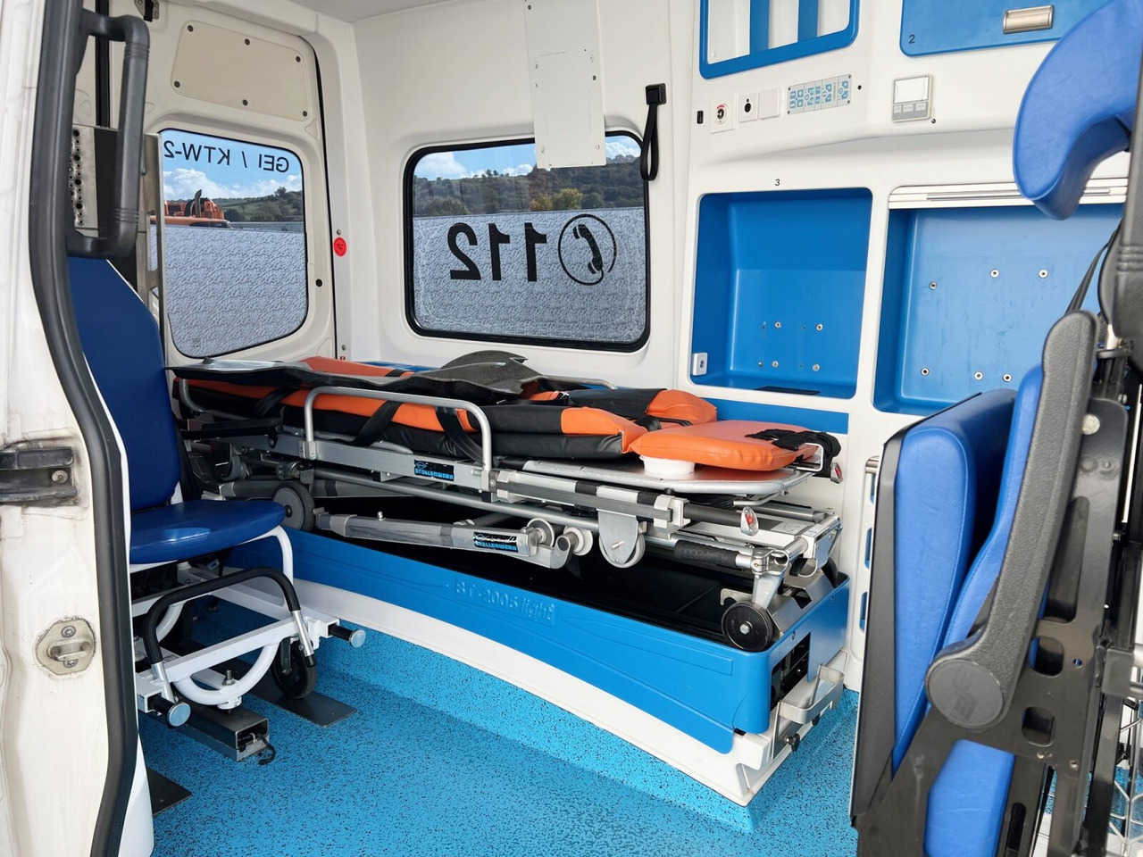 Линейка Mercedes-Benz Sprinter 313 CDI 4x2 Sprinter 313 CDI 4x2, EEV, Krankenwagen: снимка 11 Линейка Mercedes-Benz Sprinter 313 CDI 4x2 Sprinter 313 CDI 4x2, EEV, Krankenwagen: снимка 11