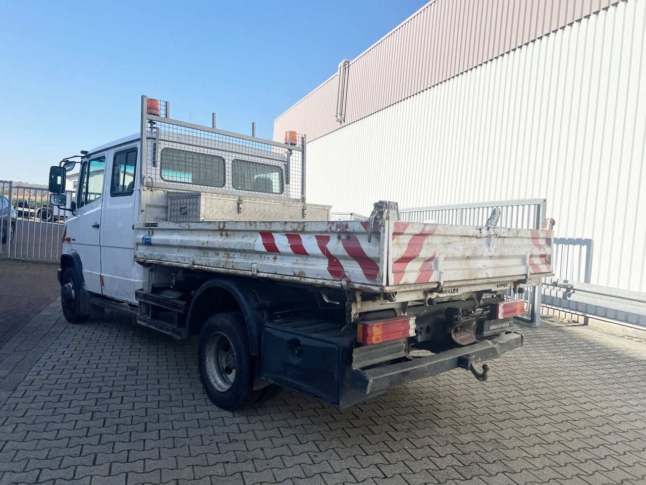 Mercedes-Benz Vario 816 D 4x2 Doka Vario 816 D 4x2 Doka, 2x AHK, Meiller Kipper - Самосвал камион: снимка 4 Mercedes-Benz Vario 816 D 4x2 Doka Vario 816 D 4x2 Doka, 2x AHK, Meiller Kipper - Самосвал камион: снимка 4