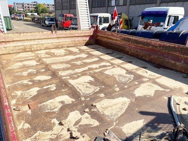 Самосвал камион Mitsubishi Canter Fuso 7C15D 4x2 Canter Fuso 7C15D 4x2, Wasserschaden!: снимка 11 Самосвал камион Mitsubishi Canter Fuso 7C15D 4x2 Canter Fuso 7C15D 4x2, Wasserschaden!: снимка 11