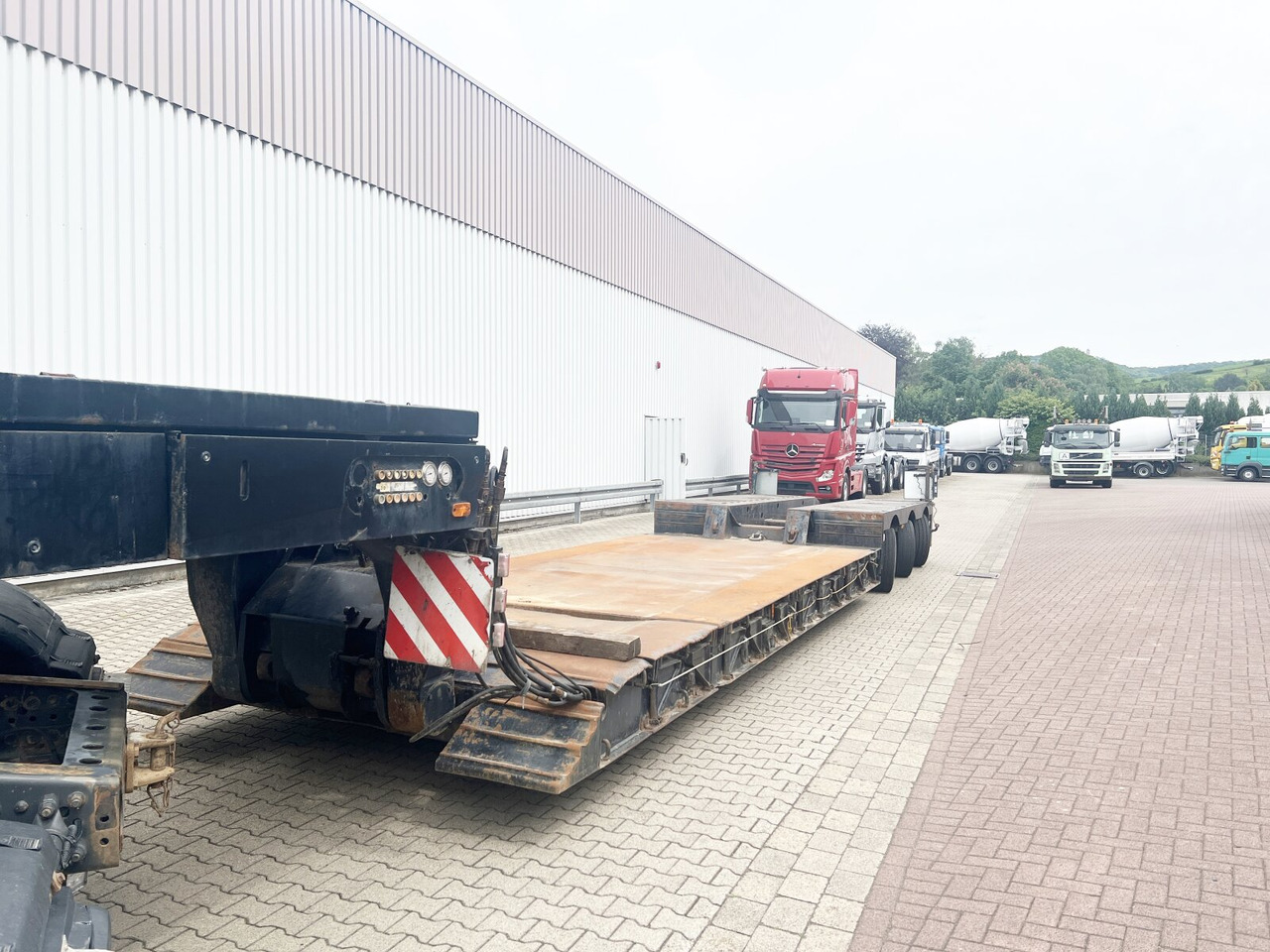 Нискорамна площадка полуремарке За превоз на тежка техника Nooteboom Euro-54-03 Euro-54-03, Schwanenhals abfahrbar, Hydr. Zwangsgelenkt: снимка 9