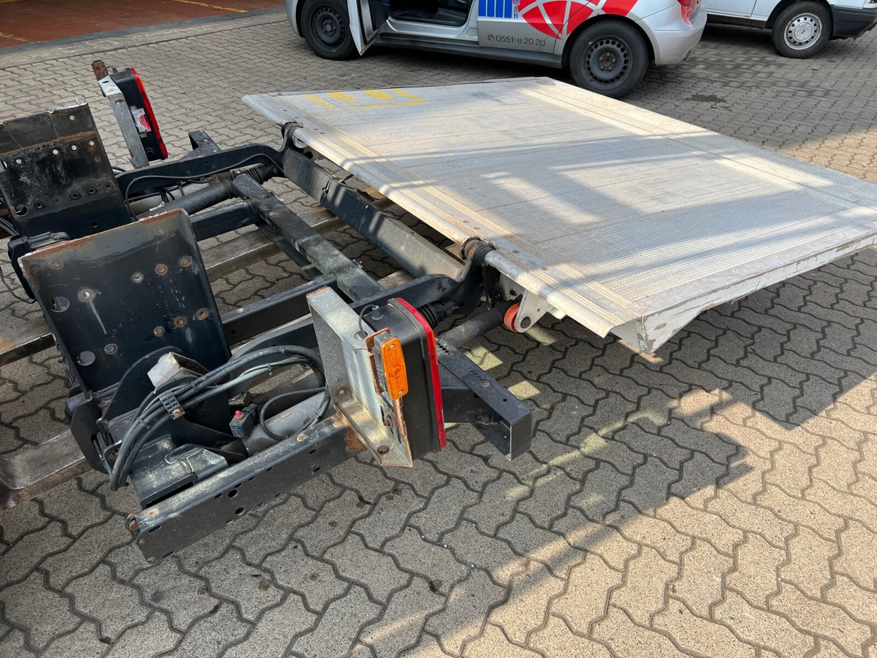 Dhollandia Ladebordwand DH LM15 Dhollandia Ladebordwand DH LM15 - Полуремарке: снимка 3 Dhollandia Ladebordwand DH LM15 Dhollandia Ladebordwand DH LM15 - Полуремарке: снимка 3