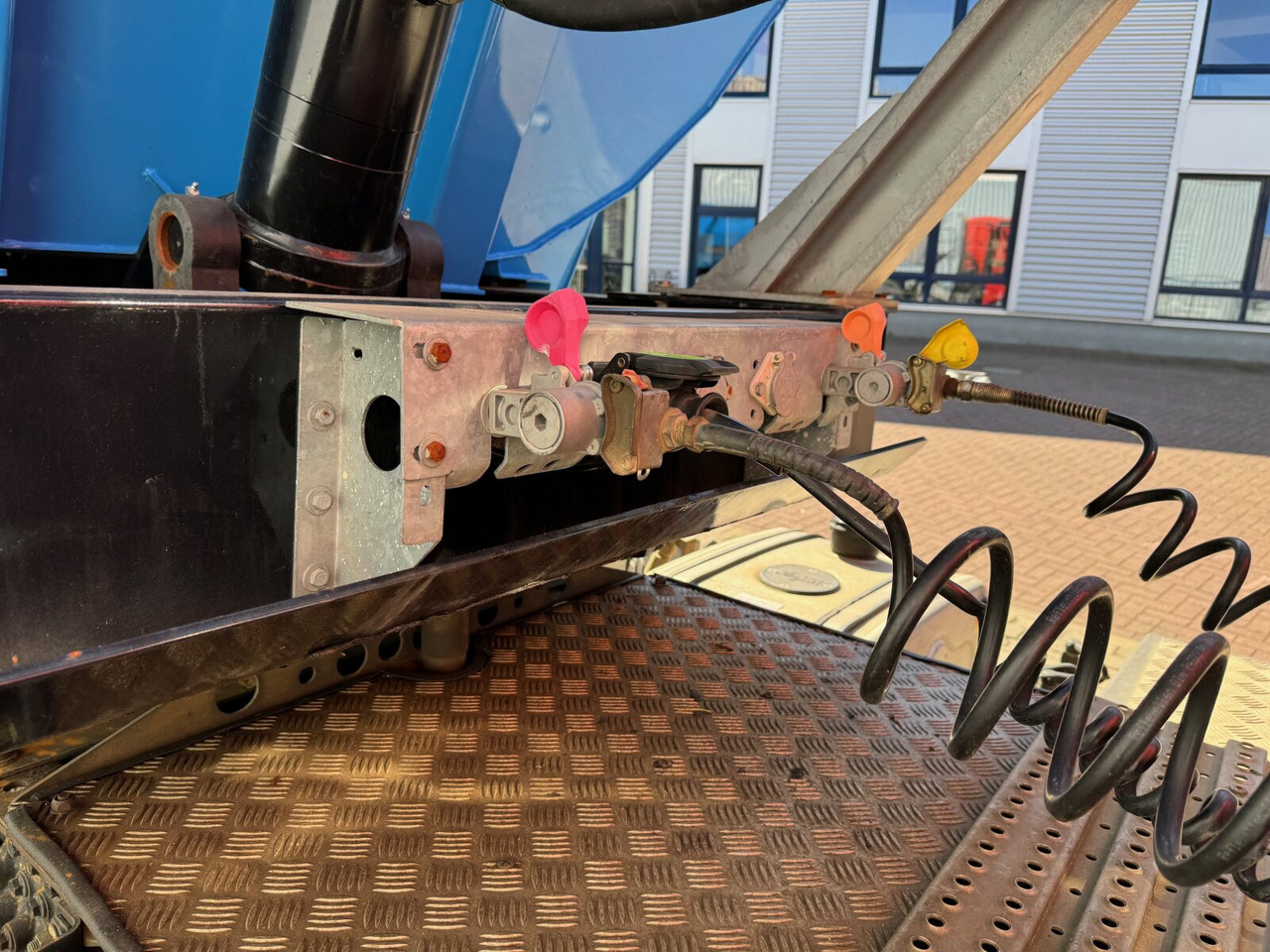 Euro ATM 24 Euro ATM 24, HARDOX Stahlmulde ca. 27m³, Liftachse - Полуремарке: снимка 3 Euro ATM 24 Euro ATM 24, HARDOX Stahlmulde ca. 27m³, Liftachse - Полуремарке: снимка 3