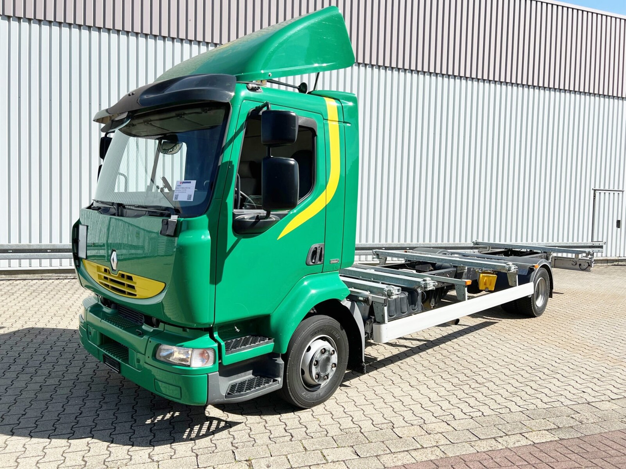 Renault Midlum 220.12 4x2 Midlum 220.12 4x2, BDF verschiedene Größen - Шаси кабина: снимка 1 Renault Midlum 220.12 4x2 Midlum 220.12 4x2, BDF verschiedene Größen - Шаси кабина: снимка 1