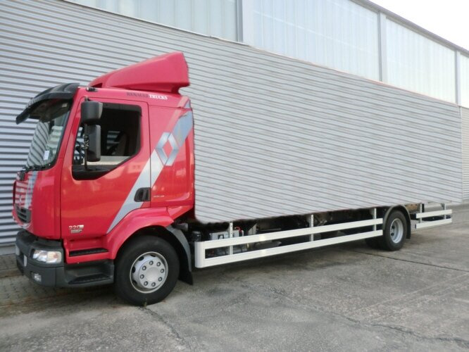 Renault Midlum 220 DXi 4x2 Chassi Länge 7,5 m - Шаси кабина: снимка 1 Renault Midlum 220 DXi 4x2 Chassi Länge 7,5 m - Шаси кабина: снимка 1