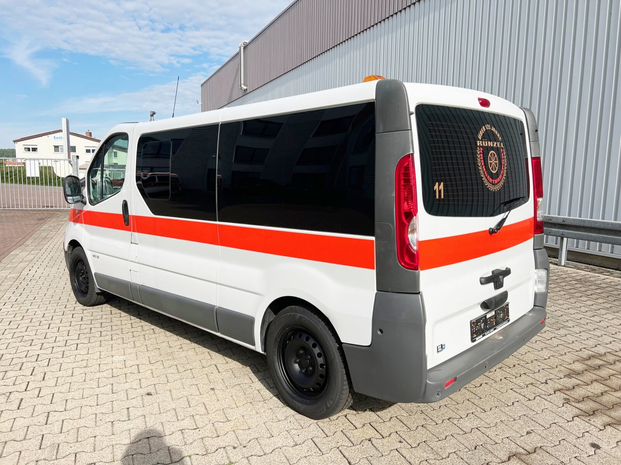 Renault Trafik 2.0 dCi115 4x2 Trafik 2.0 dCi115 4x2, Krankentransporter - Линейка: снимка 3 Renault Trafik 2.0 dCi115 4x2 Trafik 2.0 dCi115 4x2, Krankentransporter - Линейка: снимка 3