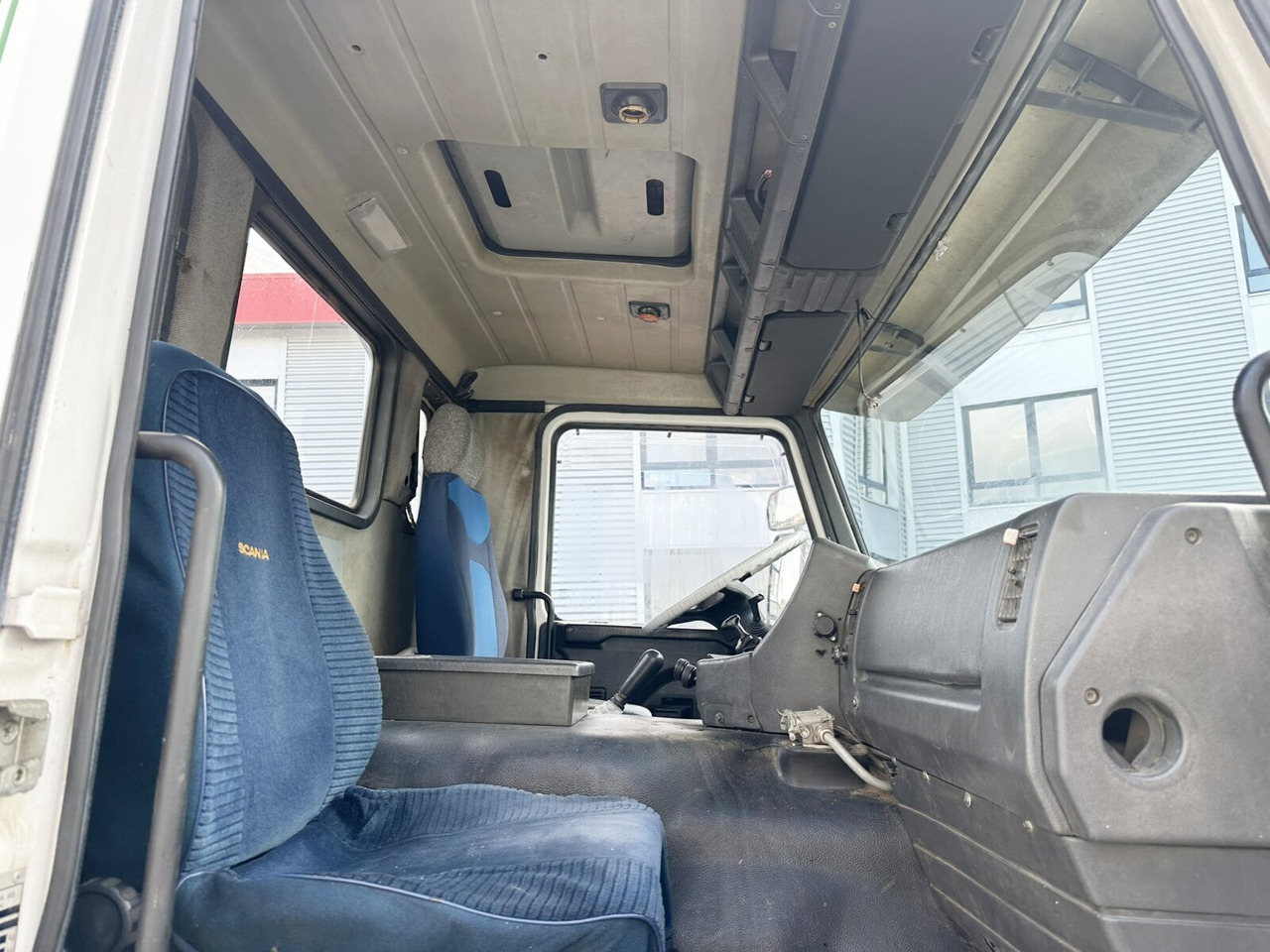 Scania P93 HK 250 6x4L P93 HK 250 6x4L, Abrollkipper - Мултилифт с кука камион: снимка 4 Scania P93 HK 250 6x4L P93 HK 250 6x4L, Abrollkipper - Мултилифт с кука камион: снимка 4