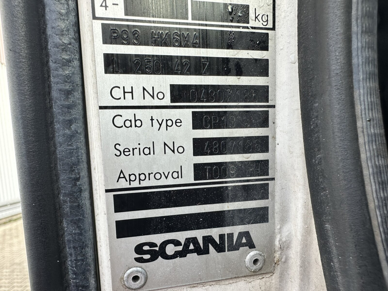 Scania P93 HK 250 6x4L P93 HK 250 6x4L, Abrollkipper - Мултилифт с кука камион: снимка 2 Scania P93 HK 250 6x4L P93 HK 250 6x4L, Abrollkipper - Мултилифт с кука камион: снимка 2