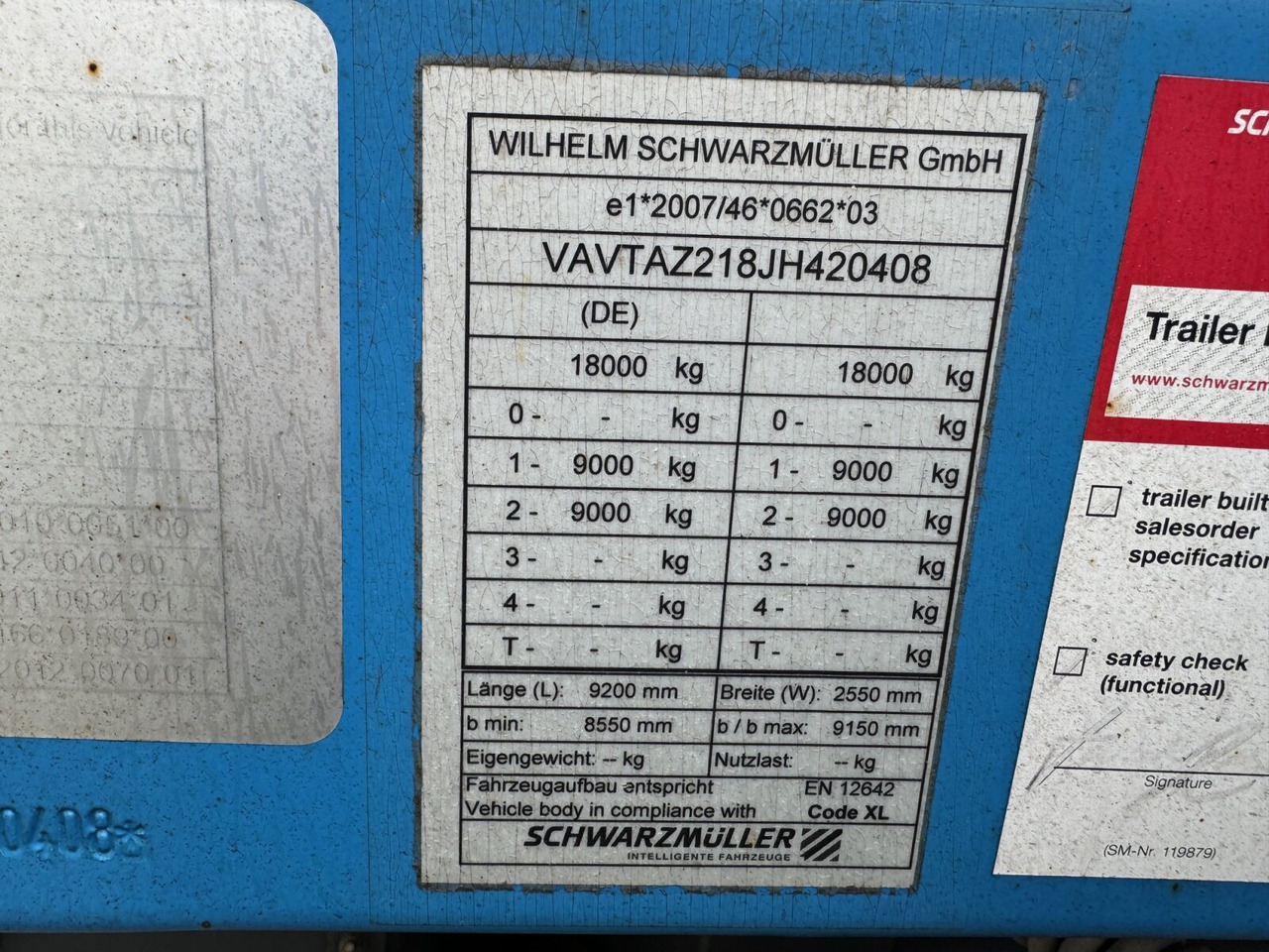 Schwarzmüller T-Serie T-Serie, TOP-Zustand - Бордово ремарке/ Платформа: снимка 3 Schwarzmüller T-Serie T-Serie, TOP-Zustand - Бордово ремарке/ Платформа: снимка 3