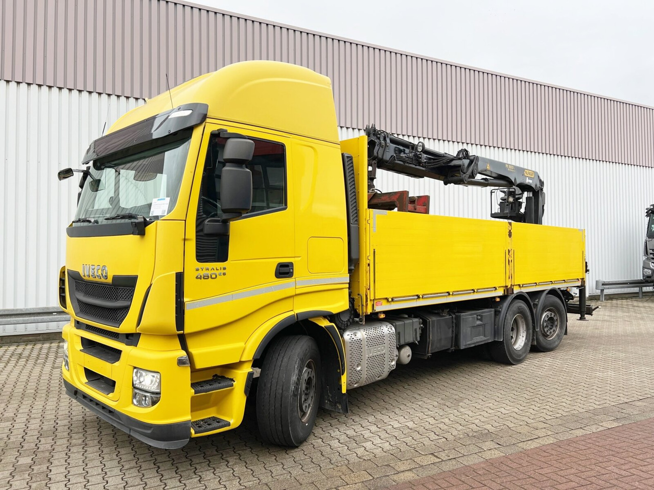 Stralis AS260SY48 6x2/4 Stralis AS260SY48 6x2/4, Kran Palfinger PK18001L am Heck, Lenk-/Liftachse - Камион с кран, Бордови камион: снимка 1 Stralis AS260SY48 6x2/4 Stralis AS260SY48 6x2/4, Kran Palfinger PK18001L am Heck, Lenk-/Liftachse - Камион с кран, Бордови камион: снимка 1