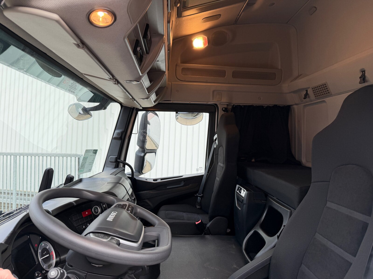 T-Way AT410T51 8x4 T-Way AT410T51 8x4, Retarder, Nebenantrieb, 4x VORHANDEN! - Шаси кабина: снимка 2 T-Way AT410T51 8x4 T-Way AT410T51 8x4, Retarder, Nebenantrieb, 4x VORHANDEN! - Шаси кабина: снимка 2