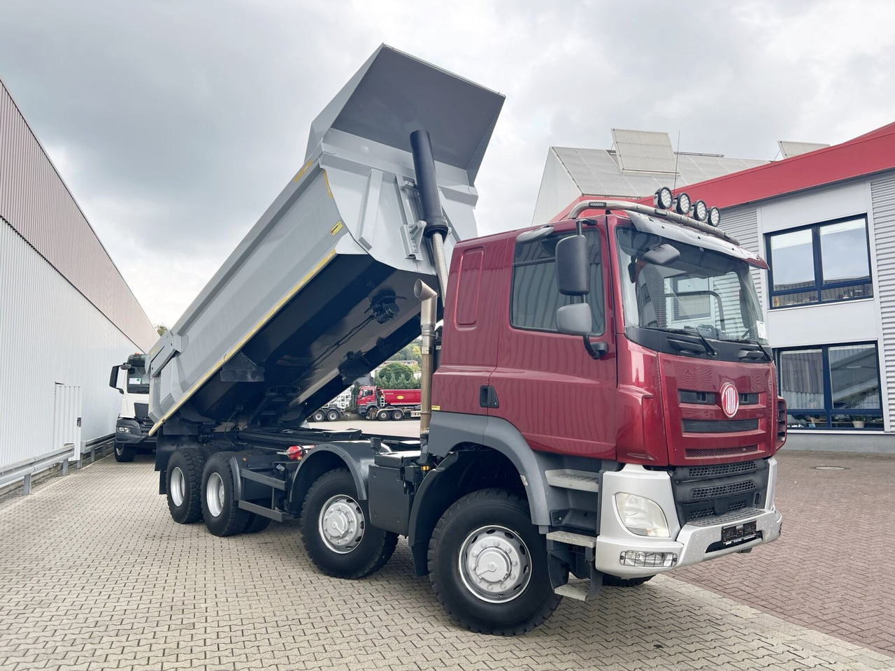 Самосвал Tatra Phoenix 8x8 Phoenix 8x8, Stahlmulde ca. 22m³, hydr. Heckklappe: снимка 8