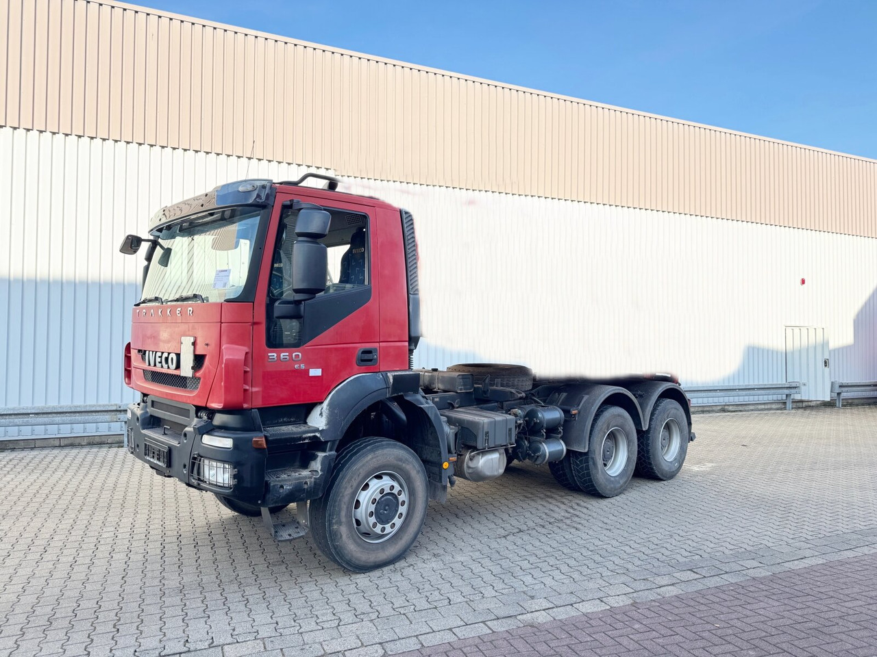 Trakker AD260T36W 6x6 Trakker AD260T36W 6x6 - Шаси кабина: снимка 1 Trakker AD260T36W 6x6 Trakker AD260T36W 6x6 - Шаси кабина: снимка 1