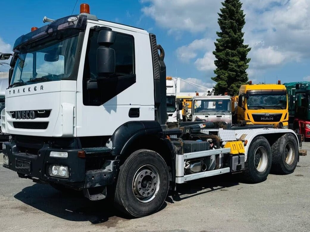 Trakker AD260T41 6x4 Trakker AD260T41 6x4, VDL S-21-5200 - Мултилифт с кука камион: снимка 1 Trakker AD260T41 6x4 Trakker AD260T41 6x4, VDL S-21-5200 - Мултилифт с кука камион: снимка 1