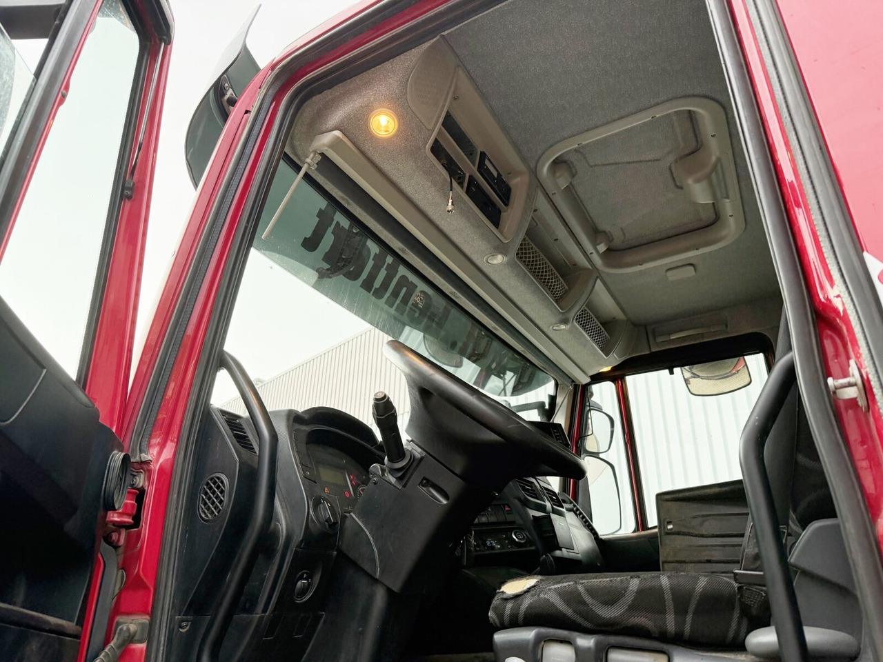 Trakker AD260T45 6x4 Trakker AD260T45 6x4, Bordmatik - Самосвал камион: снимка 2 Trakker AD260T45 6x4 Trakker AD260T45 6x4, Bordmatik - Самосвал камион: снимка 2