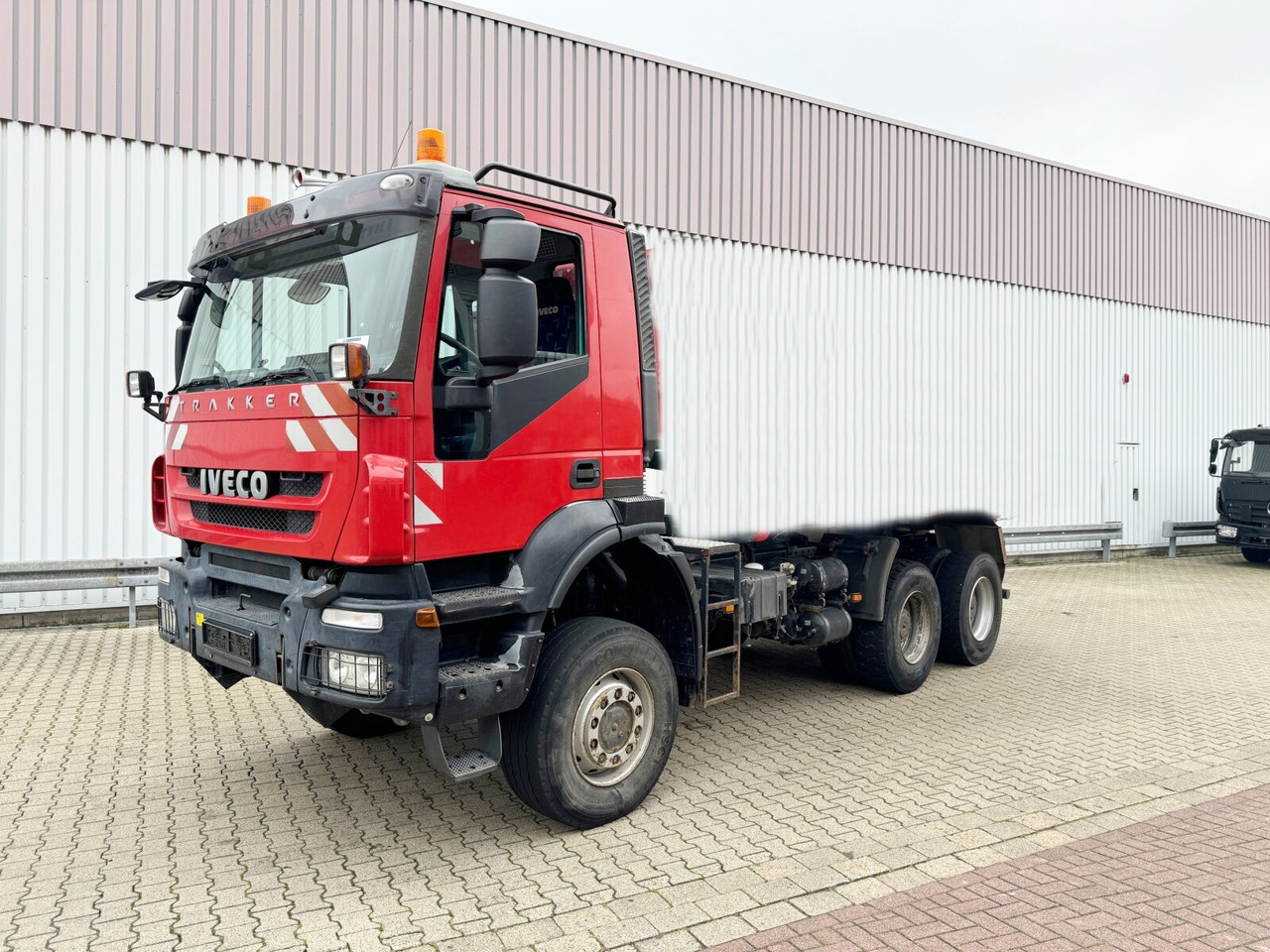 Trakker AD260T45W 6x6 Trakker AD260T45W 6x6 - Шаси кабина: снимка 1 Trakker AD260T45W 6x6 Trakker AD260T45W 6x6 - Шаси кабина: снимка 1