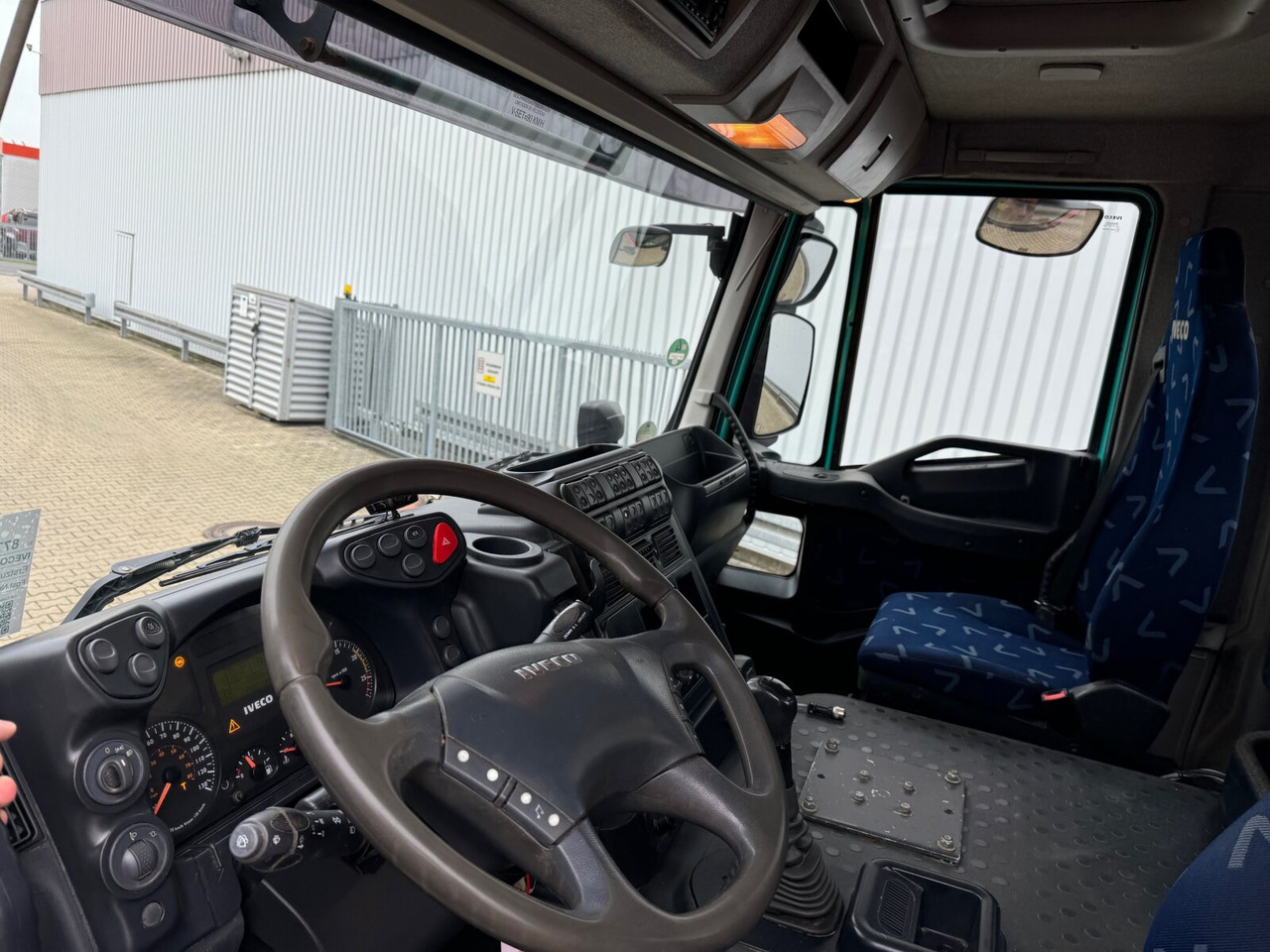 Trakker AD260T45W 6x6 Trakker AD260T45W 6x6, Bordmatik - Самосвал камион: снимка 4 Trakker AD260T45W 6x6 Trakker AD260T45W 6x6, Bordmatik - Самосвал камион: снимка 4