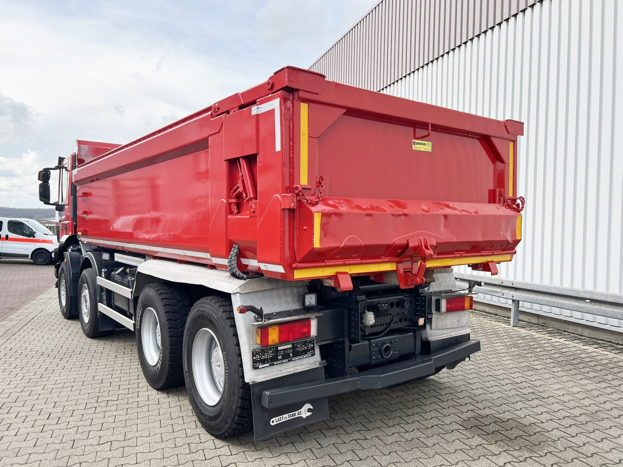 Самосвал камион Trakker AD410T50 8x4 Trakker AD410T50 8x4, Stahlmulde ca. 16m³, hydr. Heckklappe: снимка 10
