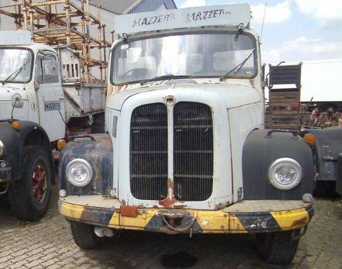 V5 4x2 Saurer V5 4x2 - Шаси кабина: снимка 1 V5 4x2 Saurer V5 4x2 - Шаси кабина: снимка 1