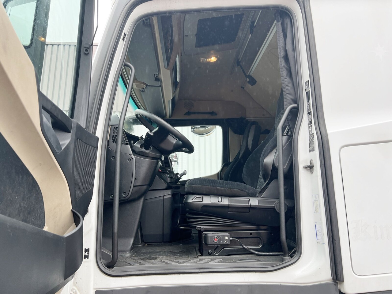 Mercedes-Benz Actros 1842 LS 4x2 Actros 1842 LS 4x2, 6x VORHANDEN - Влекач: снимка 3 Mercedes-Benz Actros 1842 LS 4x2 Actros 1842 LS 4x2, 6x VORHANDEN - Влекач: снимка 3