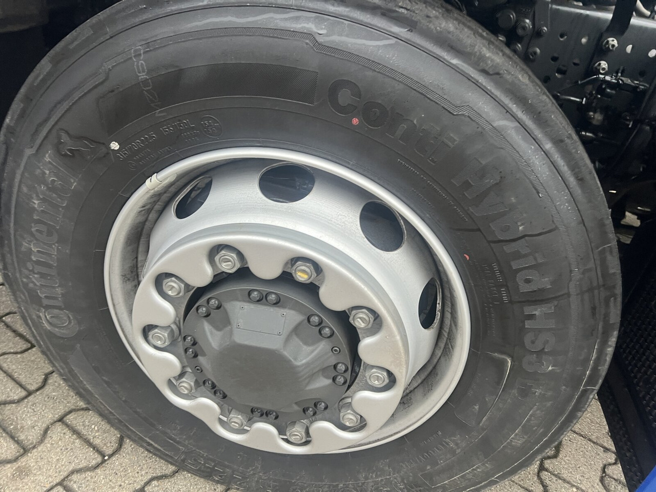 Mercedes-Benz Actros 1843 LS 4x4 HAD Actros 1843 LS 4x4 HAD, HydroDrive, MirrorCam, MultimediaCockpit - Влекач: снимка 3 Mercedes-Benz Actros 1843 LS 4x4 HAD Actros 1843 LS 4x4 HAD, HydroDrive, MirrorCam, MultimediaCockpit - Влекач: снимка 3