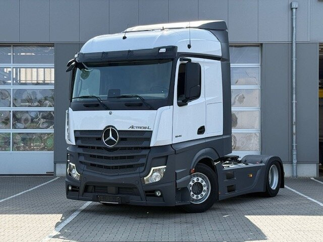 Mercedes-Benz Actros 1845 LSnRL 4x2 Actros 1845 LSnRL 4x2, Retarder, Volumer, MultimediaCockpit, Navi - Влекач: снимка 1 Mercedes-Benz Actros 1845 LSnRL 4x2 Actros 1845 LSnRL 4x2, Retarder, Volumer, MultimediaCockpit, Navi - Влекач: снимка 1