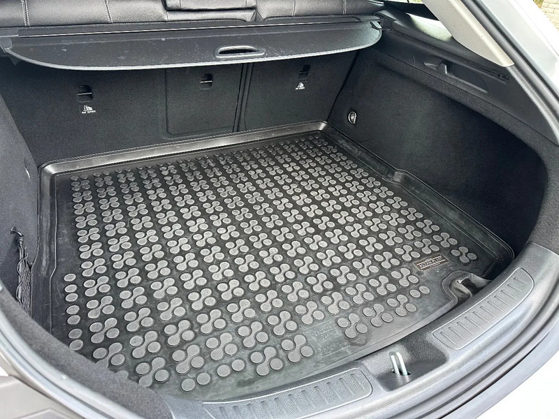 Mercedes-Benz CLA-Klasse 200 D - SHOOTING BRAKE + STANDKLIMA + NAVI - Лек автомобил: снимка 4 Mercedes-Benz CLA-Klasse 200 D - SHOOTING BRAKE + STANDKLIMA + NAVI - Лек автомобил: снимка 4