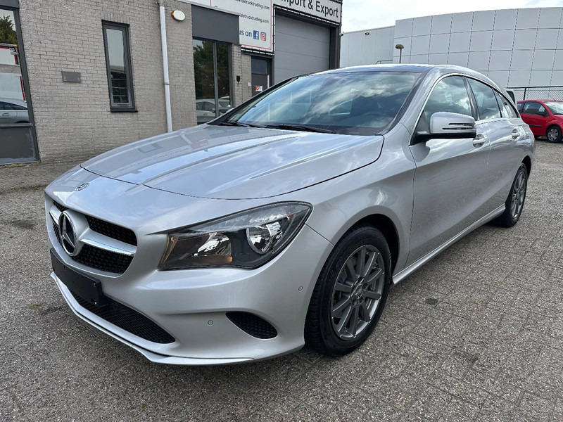 Mercedes-Benz CLA-Klasse 200 D - SHOOTING BRAKE + SUNROOF + NAVI - Лек автомобил: снимка 1 Mercedes-Benz CLA-Klasse 200 D - SHOOTING BRAKE + SUNROOF + NAVI - Лек автомобил: снимка 1