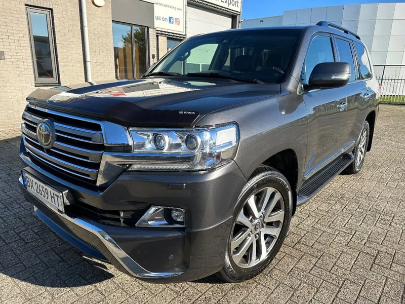 Toyota Land Cruiser V8 LAND CRUISER 200 V8 + CAMERA 360 + FRIDGE + DIESEL + ONLY EXPORT - Лек автомобил: снимка 1 Toyota Land Cruiser V8 LAND CRUISER 200 V8 + CAMERA 360 + FRIDGE + DIESEL + ONLY EXPORT - Лек автомобил: снимка 1
