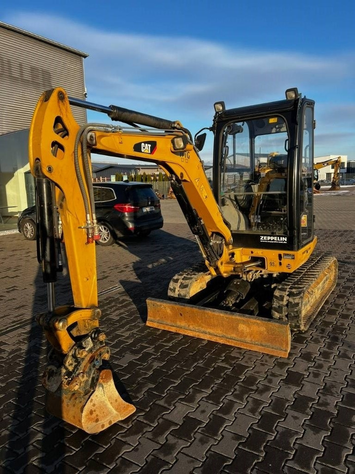 CAT 302.7 DCR - Мини багер: снимка 2 CAT 302.7 DCR - Мини багер: снимка 2