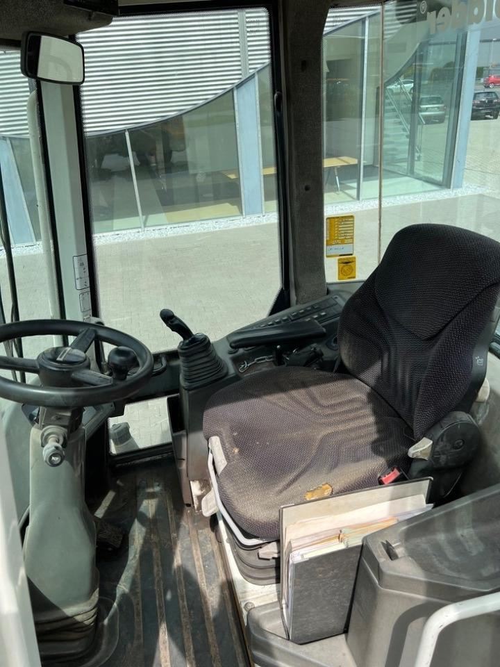 Колесен товарач Liebherr L514 Stereo: снимка 18