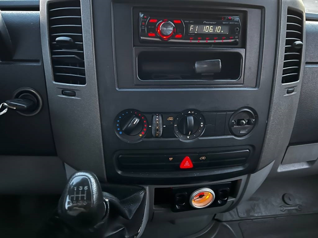 Лизинг на Mercedes-Benz 515 CDI  Mercedes-Benz 515 CDI: снимка 13