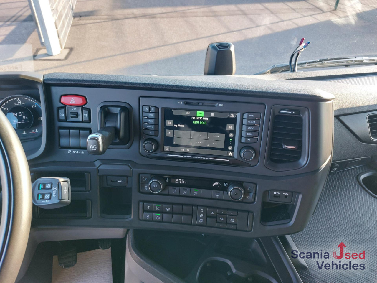 SCANIA R 460 A4x2EB - Влекач: снимка 3 SCANIA R 460 A4x2EB - Влекач: снимка 3