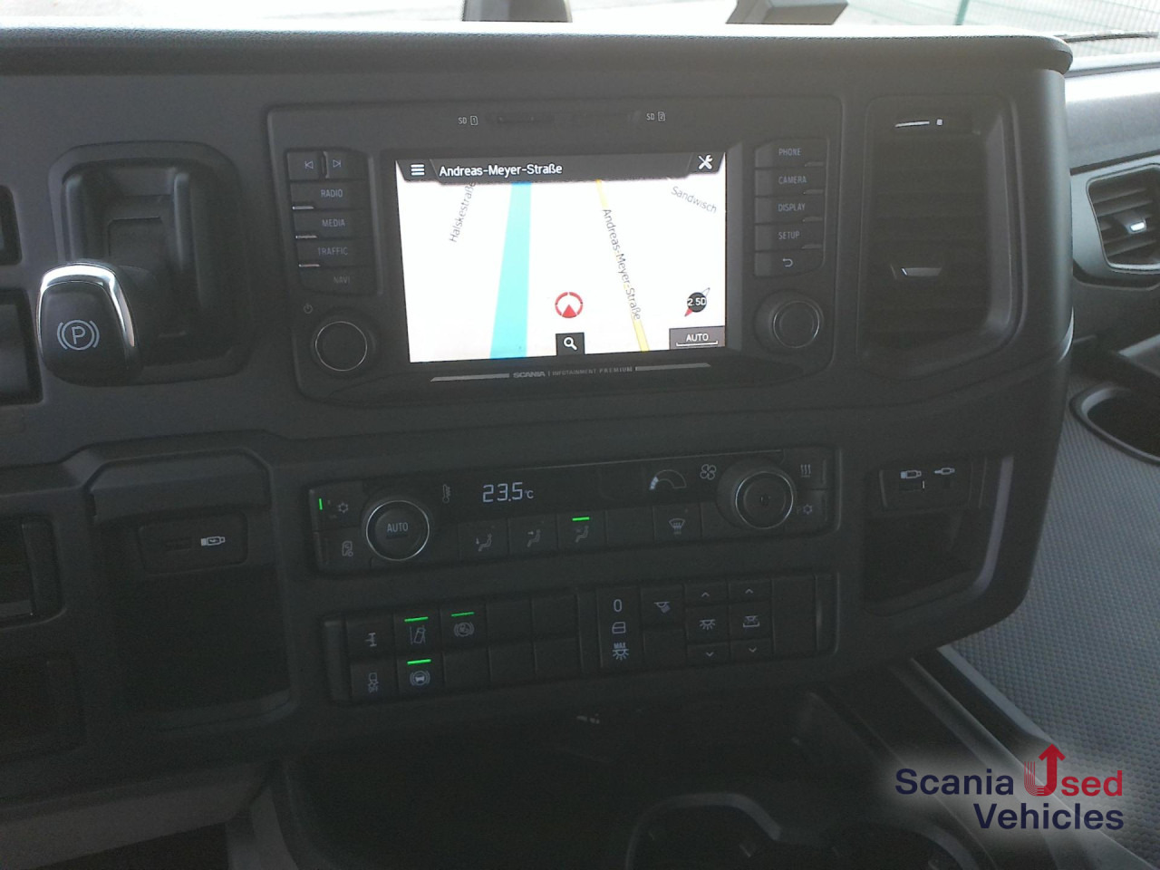 SCANIA R 460 A4x2EB - Влекач: снимка 3 SCANIA R 460 A4x2EB - Влекач: снимка 3