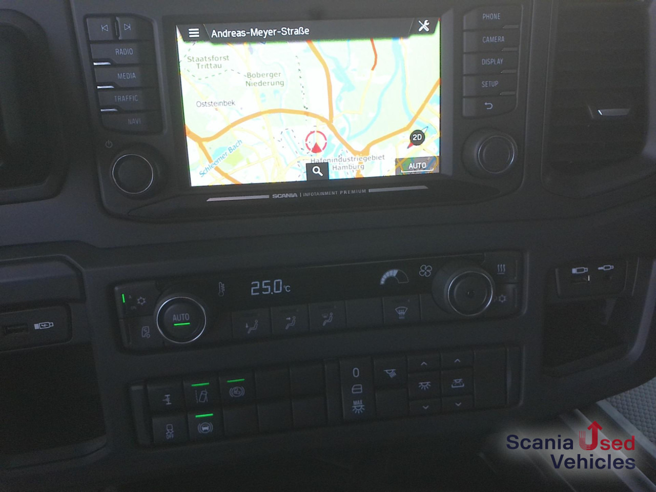 SCANIA R 460 A4x2NA - Влекач: снимка 3 SCANIA R 460 A4x2NA - Влекач: снимка 3