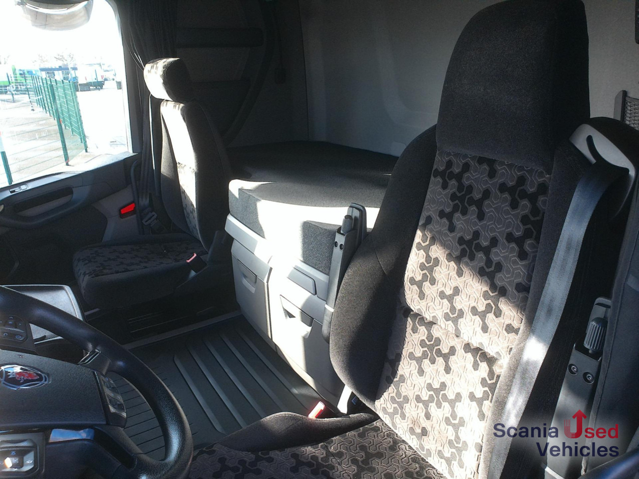 Влекач SCANIA R 460 A4x2NA: снимка 15 Влекач SCANIA R 460 A4x2NA: снимка 15