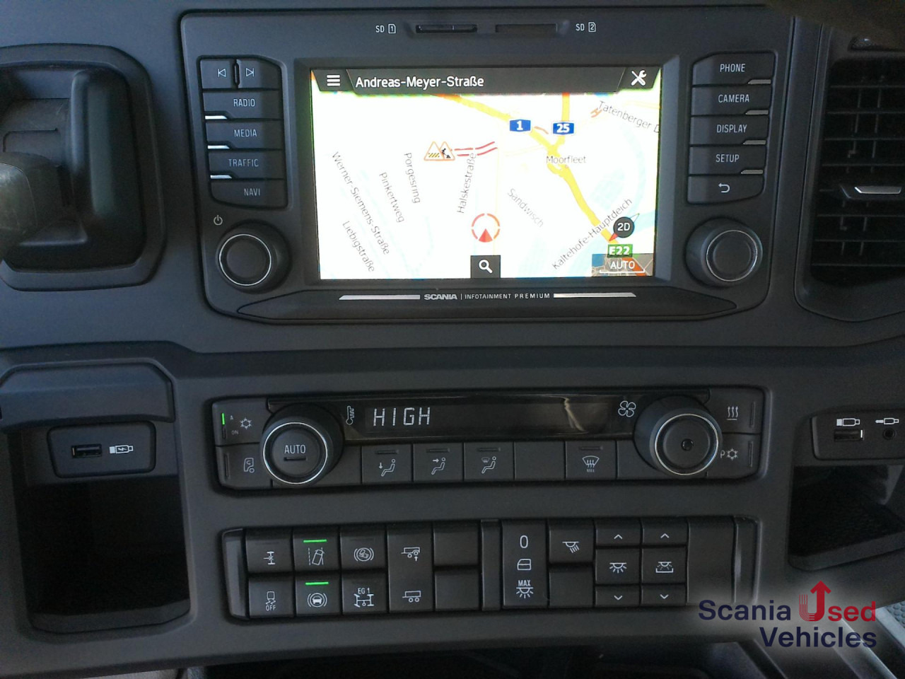 SCANIA R 460 A4x2NA - Влекач: снимка 3 SCANIA R 460 A4x2NA - Влекач: снимка 3